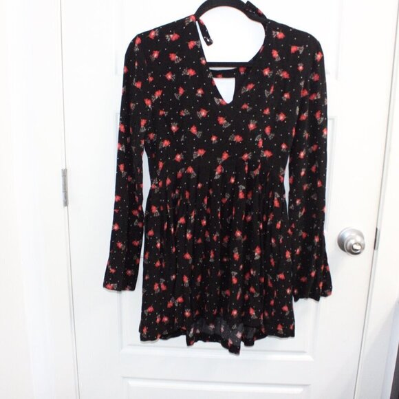 Free People Tegan Mini Dress Tunic Black Red Long Bell Sleeve Floral Size 4 - Picture 1 of 3